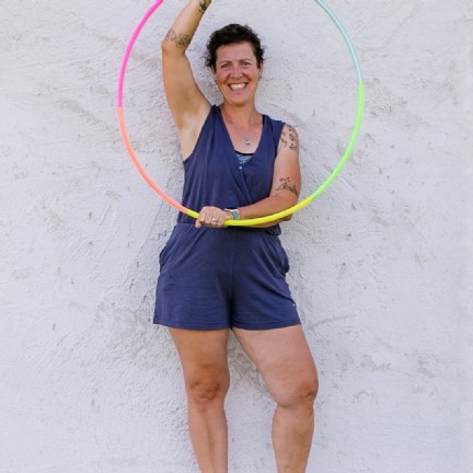 Anita macht eine Isolation mit dem Sectional